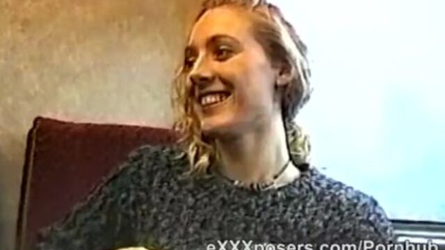 Comely gill at blonde scene