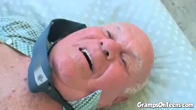 Gramps On Teens - clip bionda