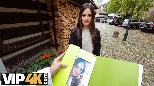 Toma con la depravada Charlie Dean con estrella porno de Debt4k