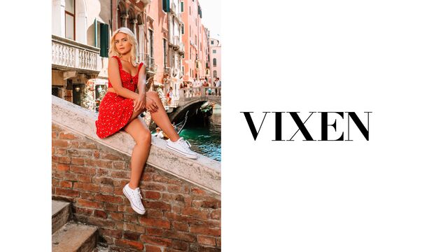 Adelanto de la placentera Lika de tetas pequeñas 