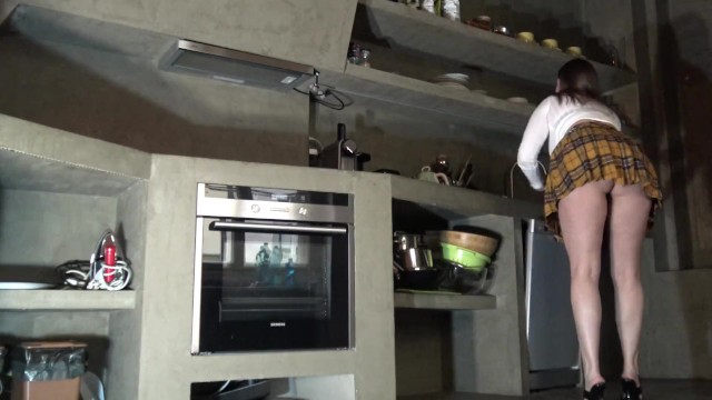 Feminino solo cena com notável docinho do Leons TV