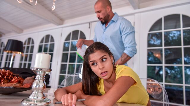 Delicada Katya Rodriguez - na poltrona gravação - My BabySitters Club