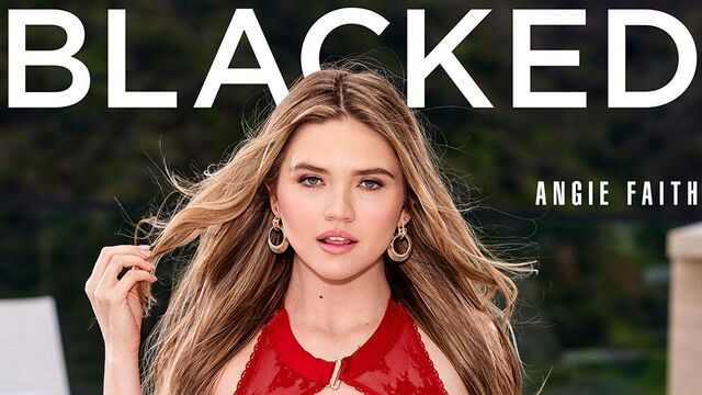 De quatro delícia da Angie