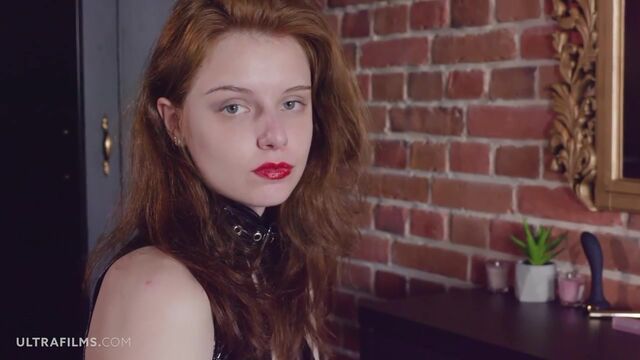Film masturbazione con abile Sienna Kim di Ultra Films