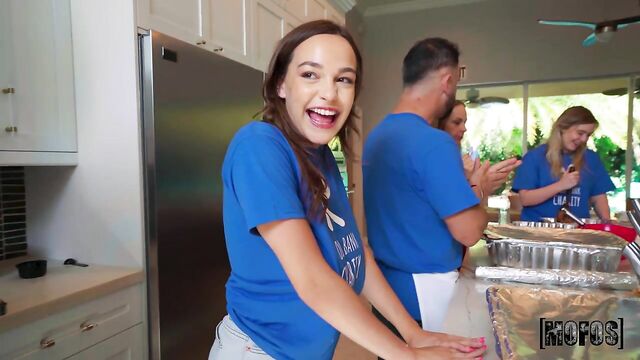 Straight hair action with lovely Luna Luxe and Rissa May from Mofos