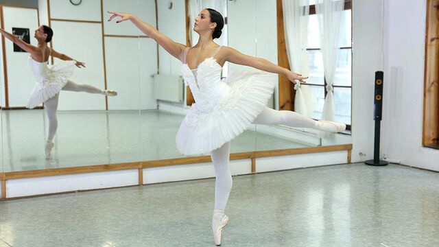 Stupefying Betzz's cowgirl dirt