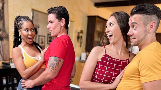 De quatro pornografia da Kira e Bella