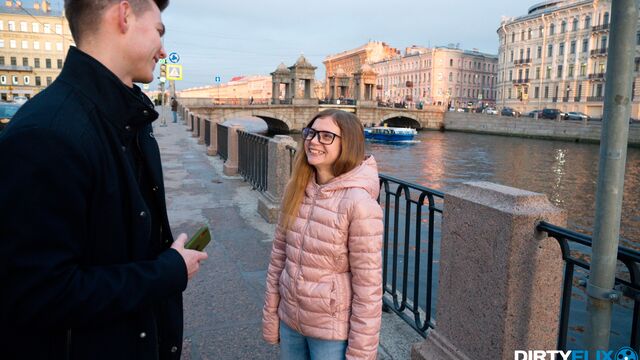Regardez sexe de la lubrique Bella Gray