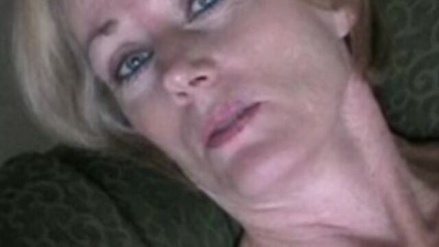 Watch modest jade's scene