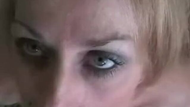 Sexe mature de la plaisante gourgandine 