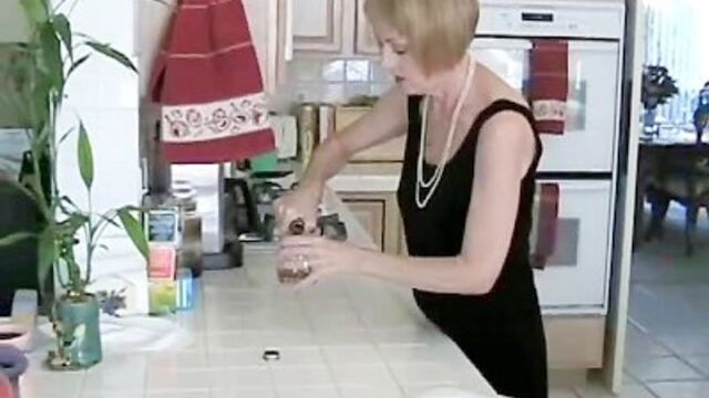 Wicked Sexy Melanie apresenta ponto de vista clipe da mulher