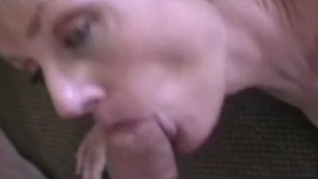 Inatingível gata estrelando em marido corno delícia