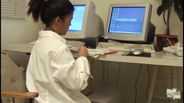 Bombom em interracial delícia no Magic Asian Pussy