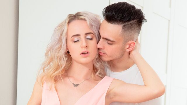 मुंडा लिंग Teen Sex Mania से चकाचौंध  Hanna Rey के साथ