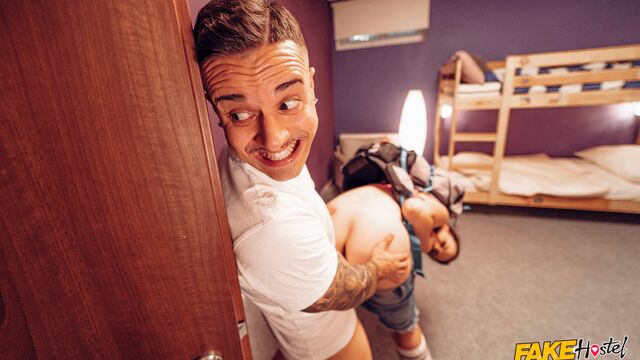 Regardez séquence de l'excellente Sandra Sanchez et Little Eliss