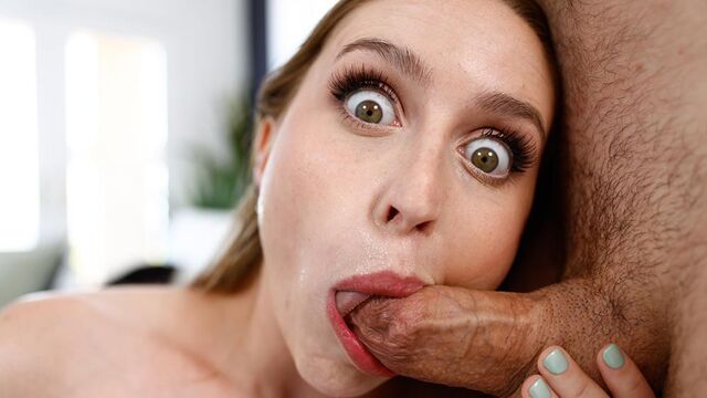 Laney Grey में गहरे गले में चित्र Throated द्वारा