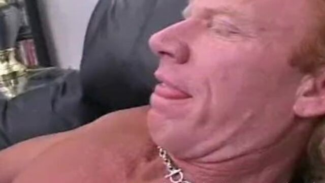 Bescheidene Model's Pornofilm anschauen