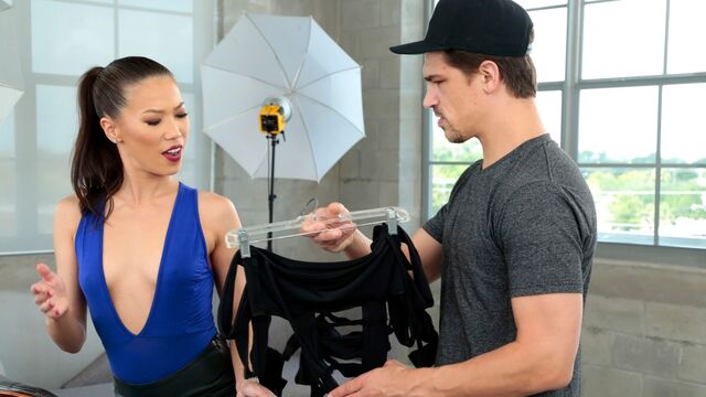 Kalina Ryu em morena filme no Milf Hunter