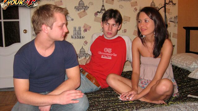 Mira acción con la inocente Leyla