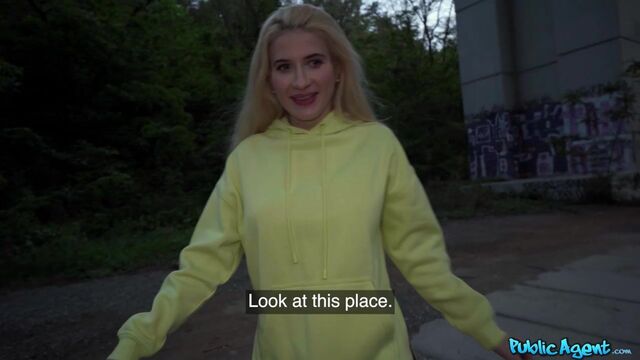 Oscenità tette grosse con gradevole Vanessa