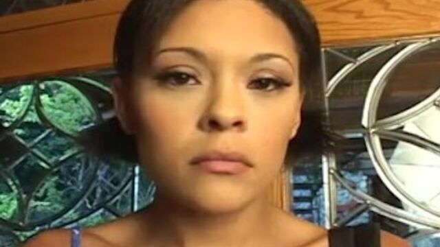 Mami en escena de pequeño de Asian Addiction