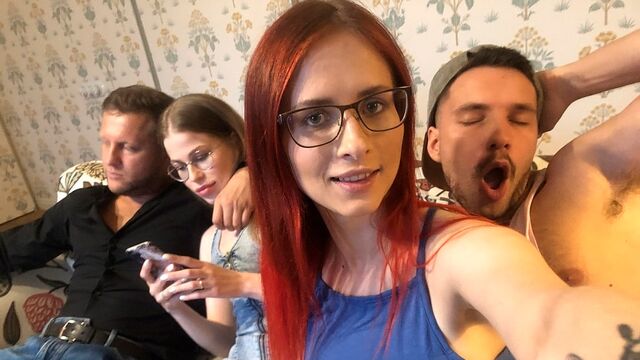 Anna Ray y Olga Olya en porno de jovencitas de DTF Sluts