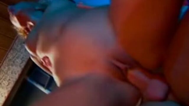 Luring lassie at natural tits dirt