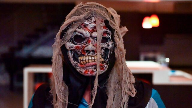 जुआ Zoey Laine और Alison Rey का दृश्य देखें