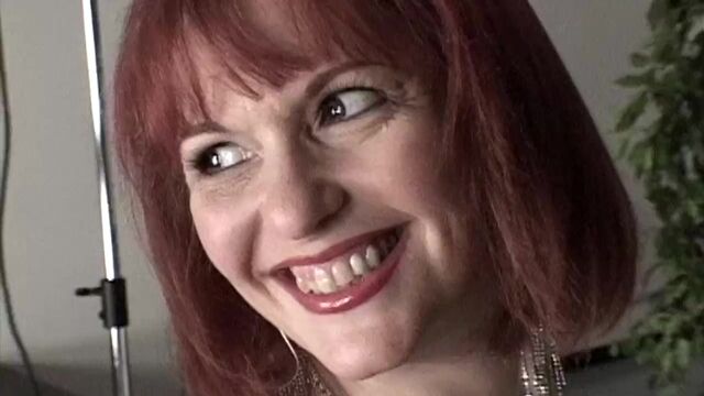 जीतनेवाली  Angie Summers - विपठ्ठन लिंग - 40somethingmag