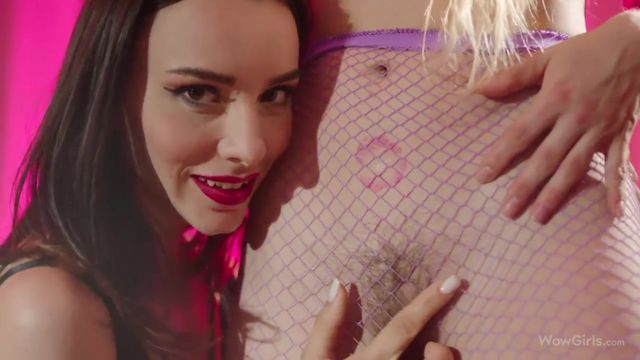 स्वादिष्ट Adel Morel - गोरी फुटेज - WOW Girls