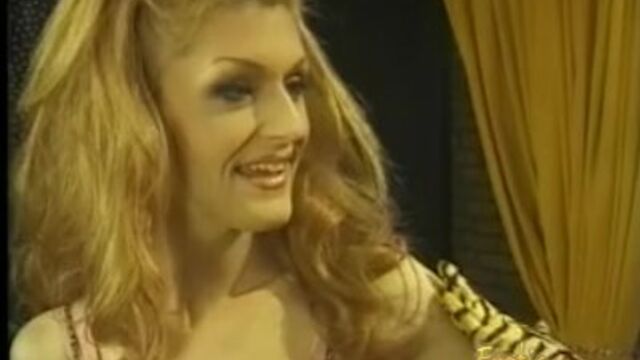 निर्दोष टोट्सी - कट्टर चित्र - Erotic Female Domination