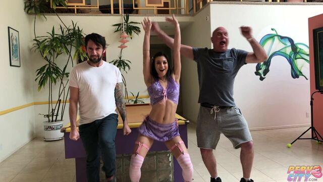 Vivida Brooklyn Gray partecipa in trailer orale