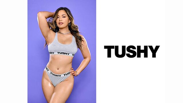 Tushy featuring Scarlett Seduces's blowjob scene