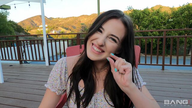 Acción con la bonita Aubree Valentine con joven de Real Teens