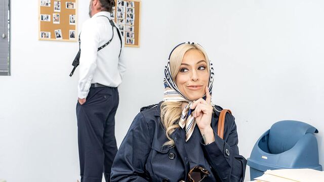 Lory's doggystyle action