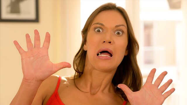 कठोर  Amirah Adara और Alya Stark का चलचित्र देखें