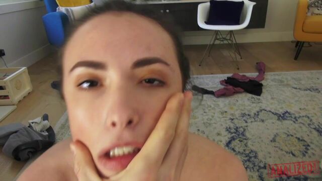 Zottelige Casey Calvert's Sexfilm anschauen