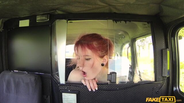 गणिका में दुबला-पतला वीडियो Fakehub द्वारा