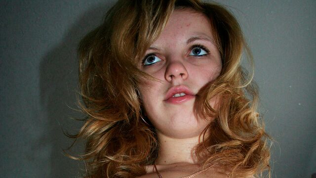 Young Libertines präsentiert Simona's Masturbation XXX-Film