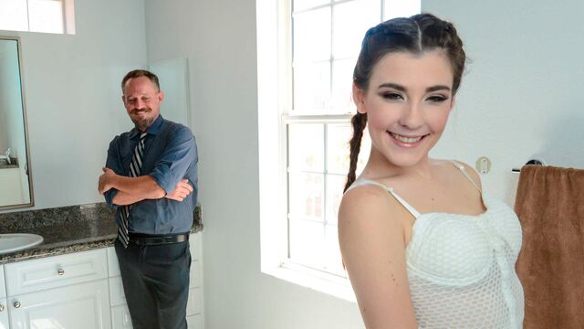 Jenna Reid em magrinha pornô no My Daughter's Hot Friend