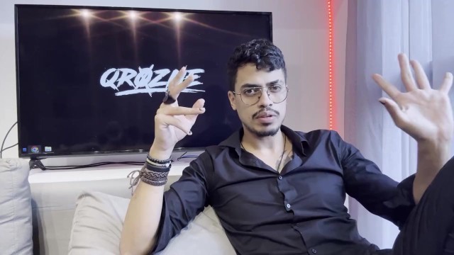 वास्तविकता क्लिप Verified Amateurs से निपुण QroZne के साथ