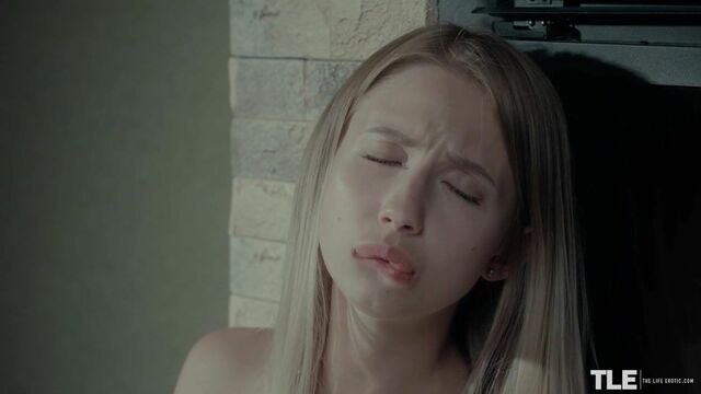 Hot Dominic Anna's small ass action