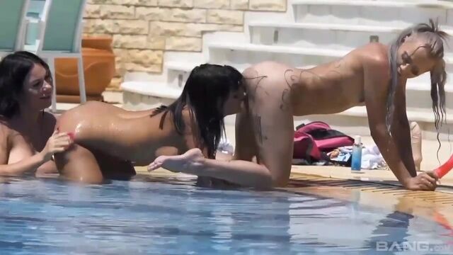 जीतना Inna Innaki और Rosa Rosita में अभिनय किया अधोवस्त्र फुटेज