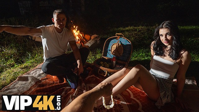 L'aguicheuse  Steve Q dans scène hd