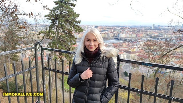 Erótica Matt Bird e Marilyn Sugar em fantasia com novos membros da família filme