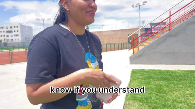 Vanessa latina en acción de amateur de Verified Amateurs