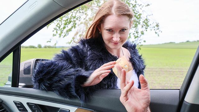 Kiwii Sweet's car clip by S Whores