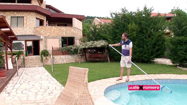 Femme fatale Abbie Cat and Ian Scott at pussy licking trailer