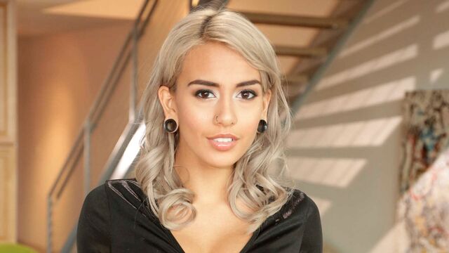 Talented Janice Griffith at teen video