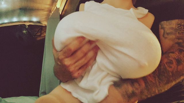 Verified Amateurs प्रस्तुत करता है Jerk2Porn का बड़े स्तन क्रिया